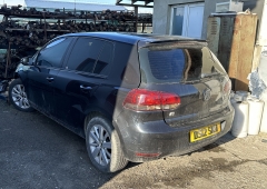 Dezmembrez VW Golf 6 1,6 tdi 2012 cod motor CAY