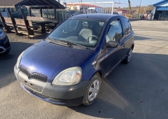 Dezmembrez Toyota Yaris 1.0i 2000