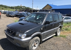 Dezmembrez Nissan Terrano 2,7 tdi 2003