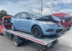 Dezmembrez Ford Focus 1.6i 2008