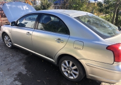 Dezmembrez Toyota Avensis 1.8i 2004